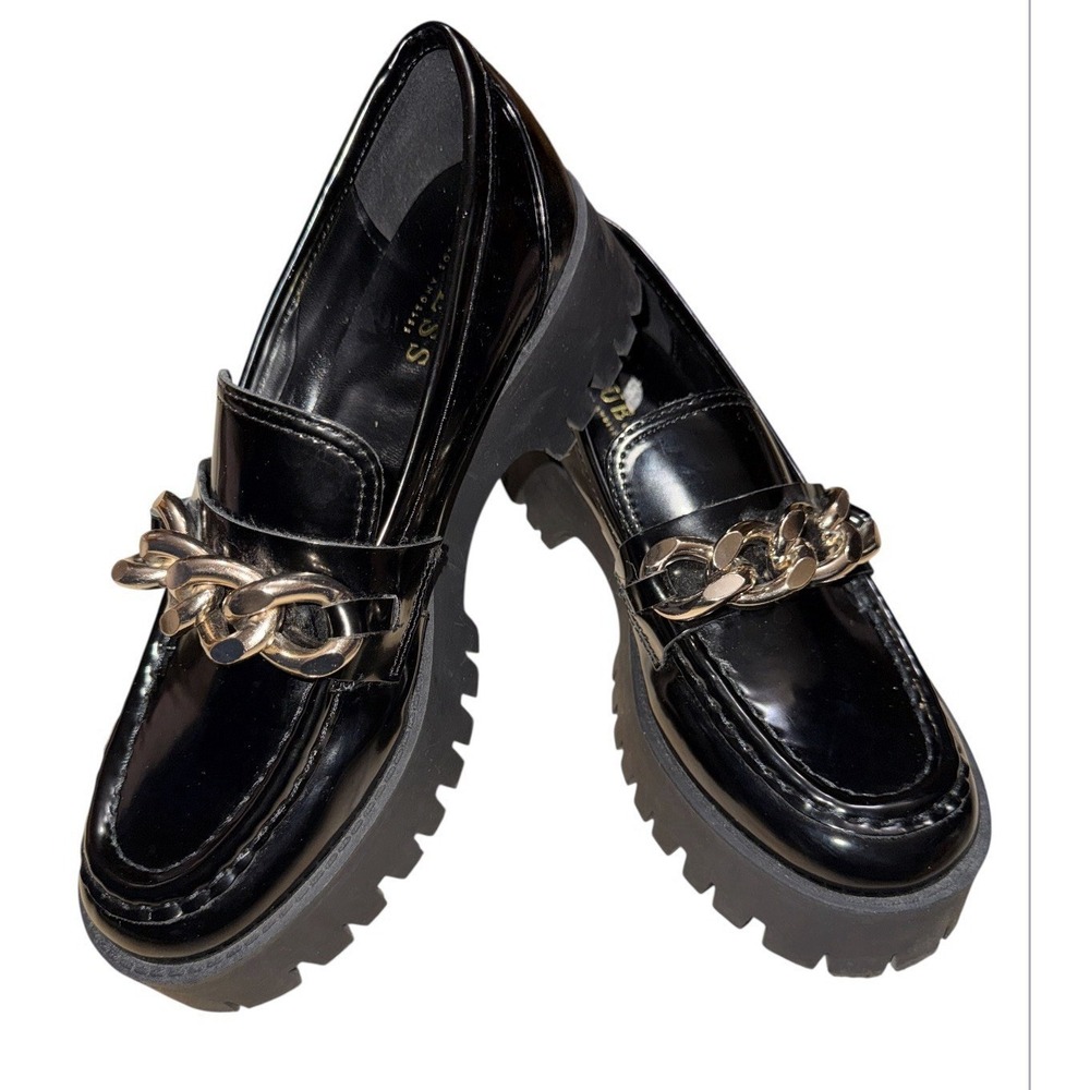 GUESS Chunky Patent Chain Loafers Black Size 7M Preworn Excellent Condition